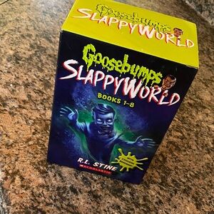 Goosebumps SlappyWorld Books 1-8 Boxed Set - Blue & Lime